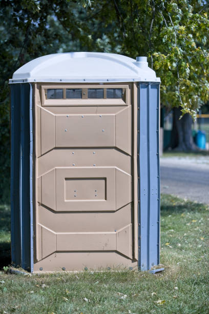 Best Luxury portable toilet rental  in Maple Grove, MN
